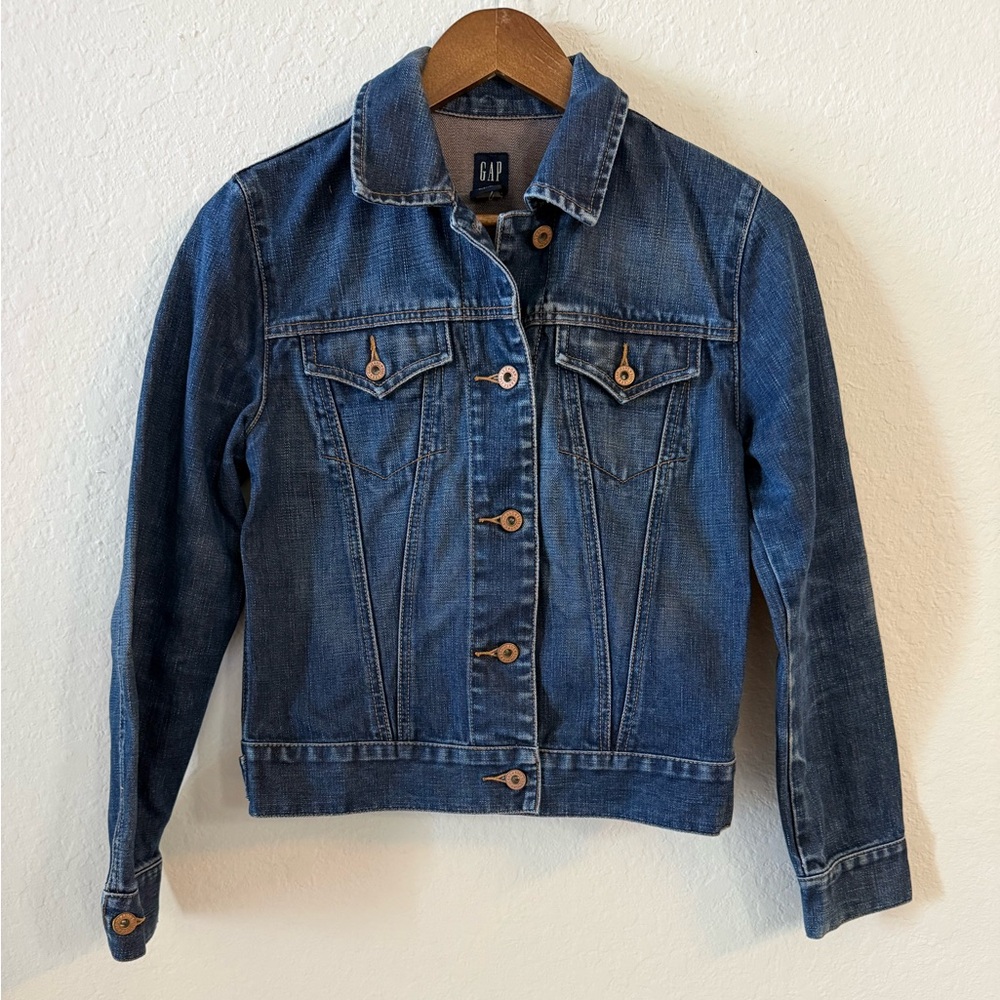 GAP Women’s Blue Button-Front Denim Jacket